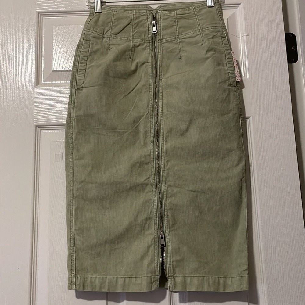 FREE PEOPLE- WE THE FREE- GREEN CORDUROY SKIRT